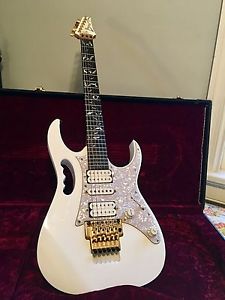 Ibanez JEM7V 1998 White (Autographed by STEVE VAI)