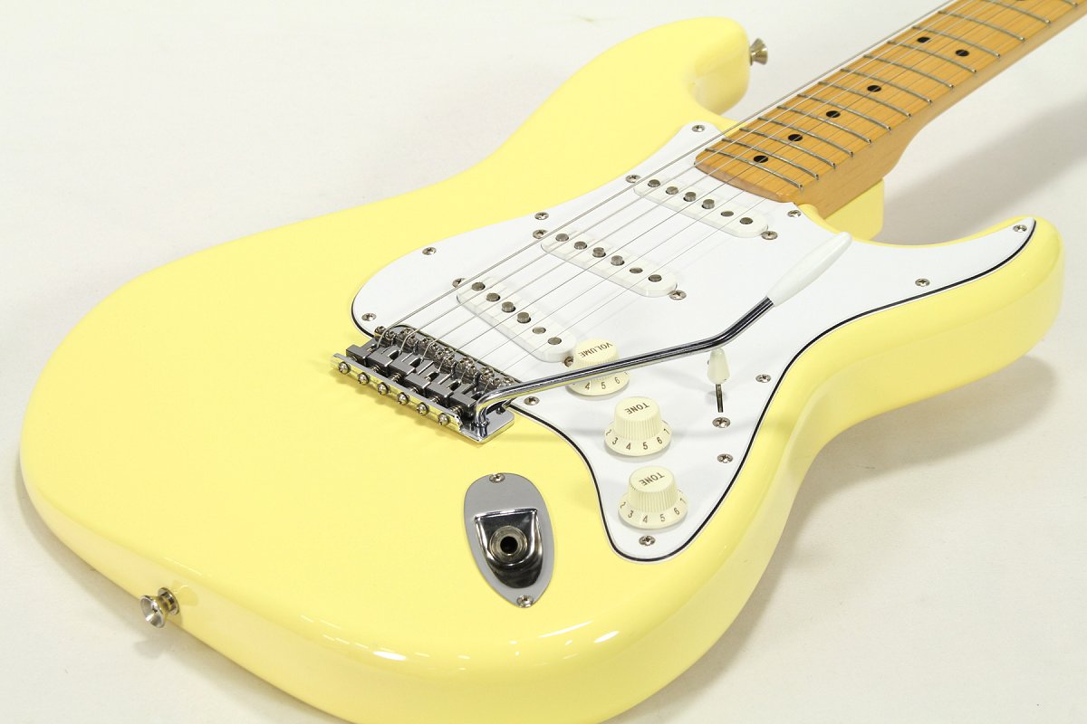 Used Fender Japan / Stratocaster ST72 Yellow White Fender Japan from JAPAN EMS