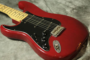 Used Fender / 1981 year made Stratocaster Wine Red Left Hand Fender Stratocaster