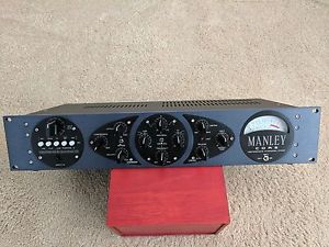Manley CORE® Reference Channel Strip. Mic Pre, Comp, Limiter