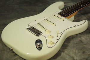 Used Fender USA / American Vintage Series 65 Stratocaster Olympic White S / N V1