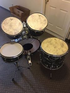 Vintage Slingerland 5 Piece Kit - w/ FT to BD kit - LOOKS AND SOUNDS GREAT!