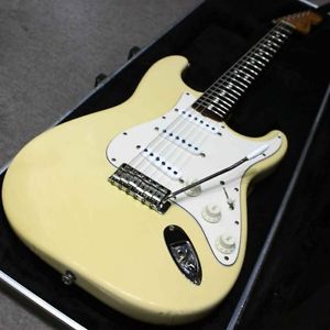 Fender American Vintage Series 62 Stratocaster is Rosewood Electric Guitar