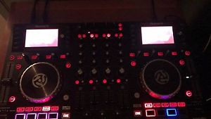 Numark NV II Intelligent Dual-Display Controller with Serato DJ NV2 NVii NVMkII