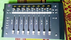 Euphonix Avid Artist MC Mix Fader Control Surface for Pro Tools