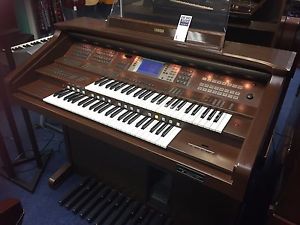 Yamaha AR100 Electone Organ - Stockroom Clearance