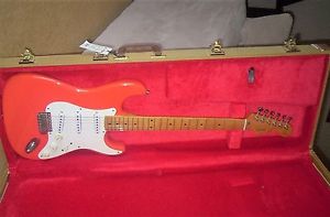 91/92 FENDER SQUIER FIESTA RED HANK MARVIN SIGNATURE STRATOCASTER MADE JAPAN.