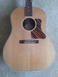 2013 Gibson J 35 Excellent Condition with OHSC