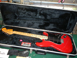 VINTAGE 1979 FENDER STRATOCASTER GUITAR RARE TRANS RED W/ OHSC EXCELLENT 100%
