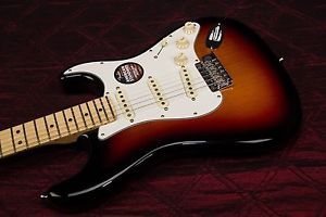Fender American Standard Stratocaster Electric Guitar 3-Color Sunburst 030708