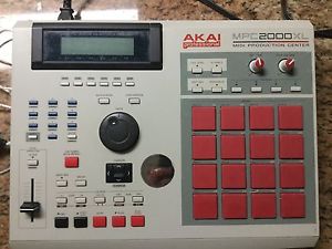 AKAI MPC 2000XL