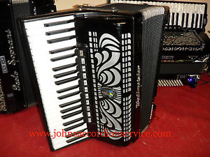 WELTMEISTER CAPRICE PIANO  ACCORDION ACCORDIAN ACCORDEON