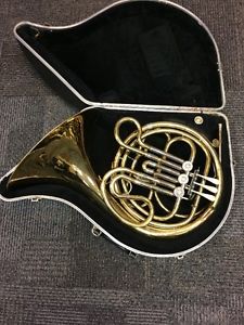Holton French Horn Single With Case And Mouthpiece