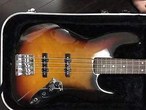 FENDER JACO PASTORIUS FRETLESS JAZZ ELECTRIC BASS (Made in Japan, 1985)