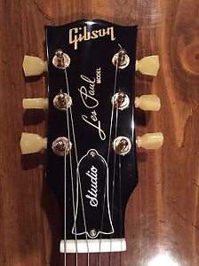 Gibson Les Paul Studio Gloss Black Gold Hardware