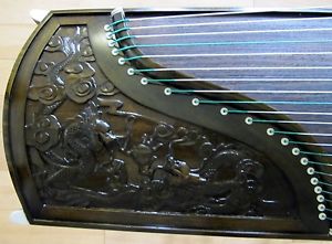 guzheng, Nanmu楠木, dragon carving 雕龙 （zither, Jung, Koto)