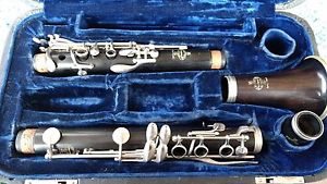 Beautiful Vintage 1966 BUFFET R-13 CLARINET, highly sought after, no cracks!