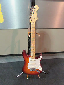 SUNBURST FENDER STRAT MADE IN THE USA W/ HARD CASE