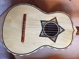 Brand New Roberto Morales Vihuela Size 2