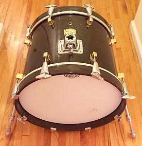 Yamaha 18" x 14" Bass Drum "Maple Custom" Ebony Stain Lacquer Finish - Rare !!!