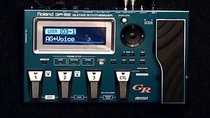 Roland GR-55 Guitar Synthesizer w/ GK3 Synth Pick-Up