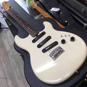 YAMAHA SC-700 VWH Yamaha SC700 vintage white Electric Guitar Free shipping