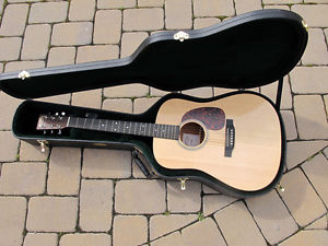 Martin D-16GT Acoustic Guitar 2009 With Hard Case - Mint condition - One Owner