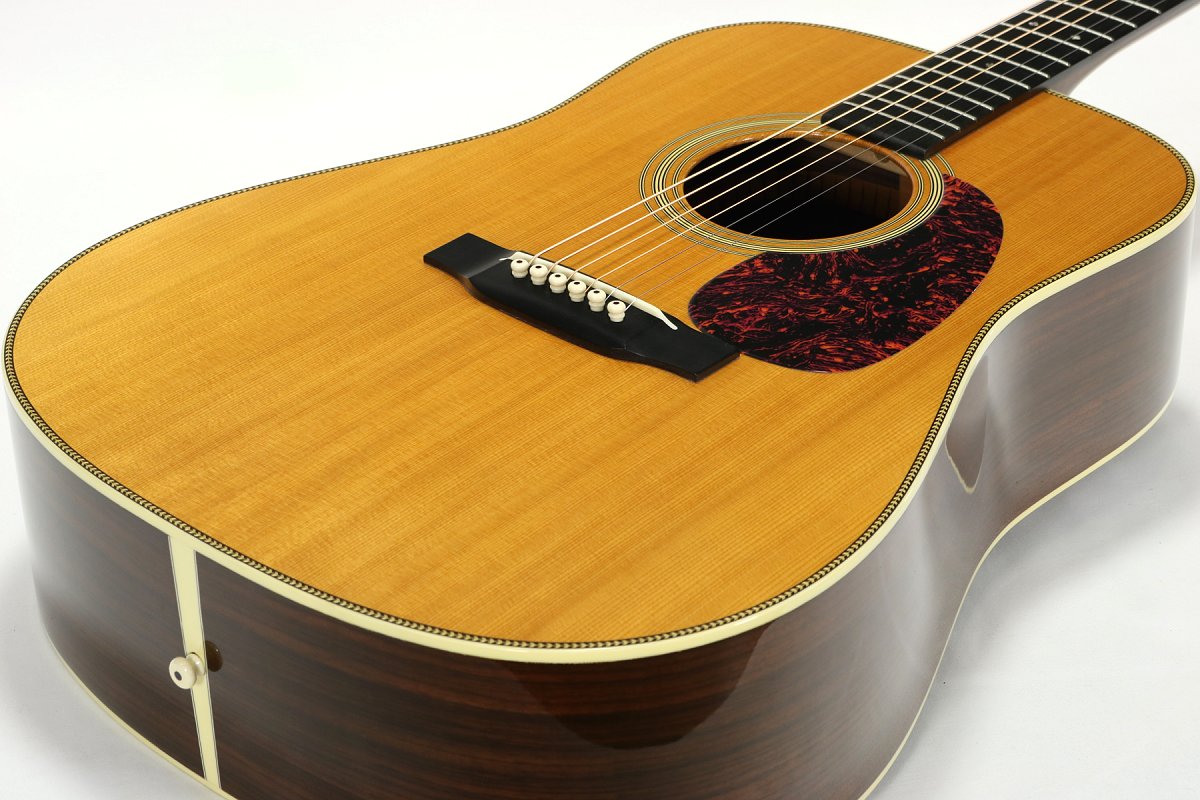 Used Martin / HD-28V Martin made 2005 from JAPAN EMS