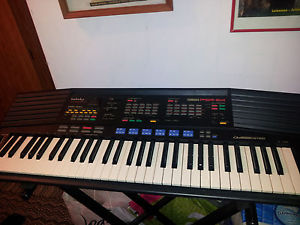 Yamaha MiddlEastern 1/4 note keyboard PSR-64 , Hardly used
