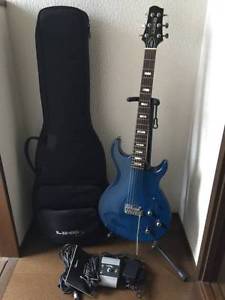 Line6 Variax700 Tremolo Model Made In Japan E-Guitar Free Shipping