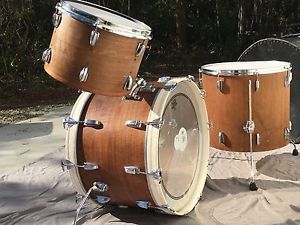 4 Pc Vintage 1960's LUDWIG Kick, Snare, Tom Drum Set w/Humes & Berg Case