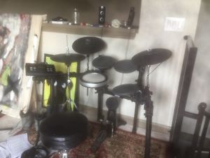 Yamaha DTX530K Electronic Drum Kit *Free Throne and Pedal dtx532k
