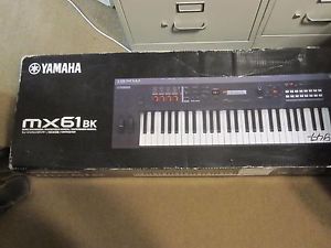 Yamaha MX61 BK 61-Key USB/MIDI Production Keyboard Synthesizer Controller Black