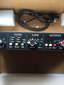 API 2500 Stereo Compressor - Mint!