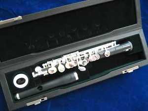 USED MINT CONDITION PEARL PFP-105E PICCOLO, 2-YEAR WARRANTY!