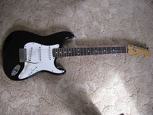 1998 Fender American Standard Stratocaster w/HSC! ! !