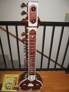 VINTAGE"RAVI SHANKAR" 18 STRING CLASSICAL INDIAN SITAR! PLAYS GREAT!!