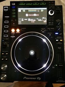 Pioneer CDJ 2000 NSX2 (unit 2 of 2)