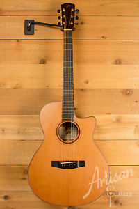 Morris S 92 Guitar Cedar and Mahogany with Venetian Cutaway Pre-Owned