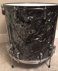 Slingerland 20" x 18" floor tom drum
