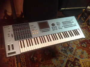 Yamaha MOTIF XS6 Keyboard Synthesizer