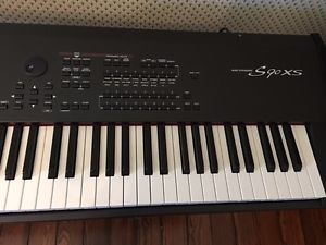 Yamaha S90xs Synthesiser with the new road case.