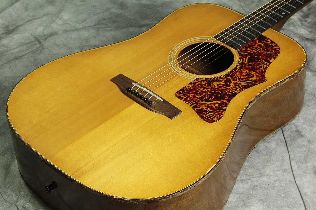 Used Gibson 1973 - 75 year made J-50 Deluxe from JAPAN EMS