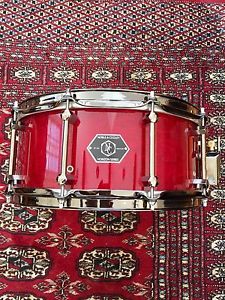 Noble & Cooley Snare Drum, Horizon Series Maple/Mahogany 6X14 Dark Cherry Gloss