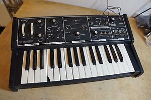 MOOG THE ROGUE Synthesizer Keyboard