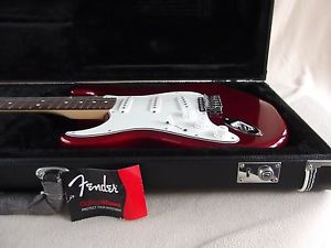 Left Handed Fender Standard Stratocaster MIM with new Fender Pro Case Lefty