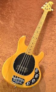 MUSIC MAN StingRay N / M Used  w/ Gigbag