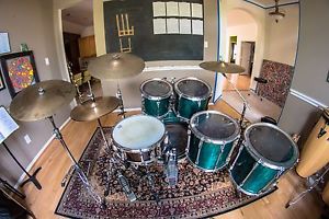 Yamaha Recording Custom Rare Deep Aqua Drum Set - drums and mounting hardware