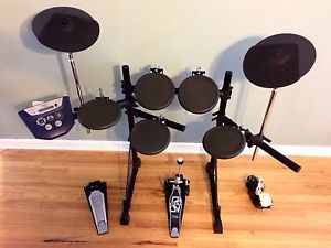 Roland TD-6 drumset. (Free shipping to lower 48 states)