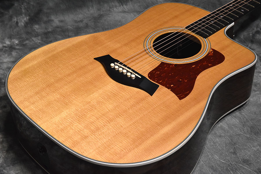 Used Taylor / 210CE-Deluxe Natural from JAPAN EMS